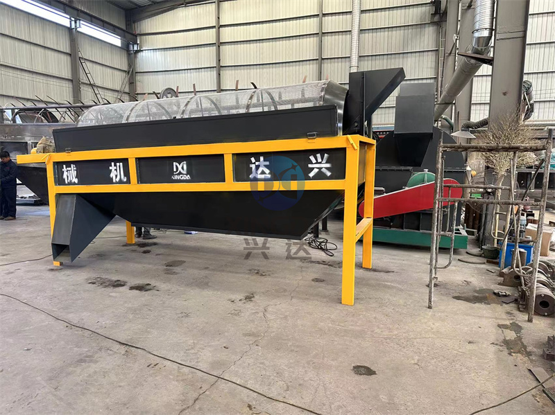 1.5米有机肥筛分机的结构设计特点