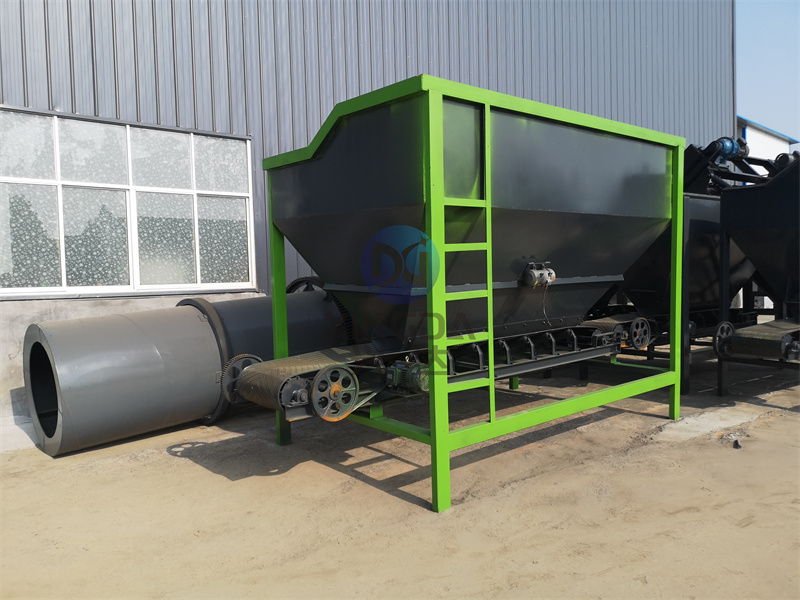 废弃物料储备设备有机肥铲车料仓的作用