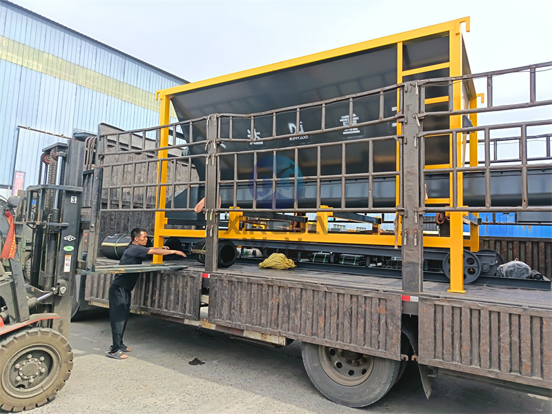 红河有机肥生产线中有机肥螺旋料仓的作用