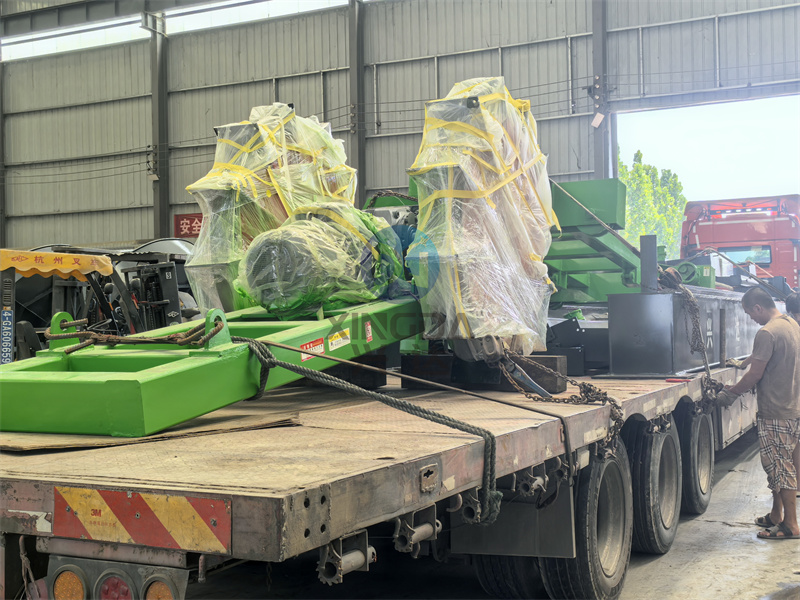 液压轮盘式翻抛设备发货现场